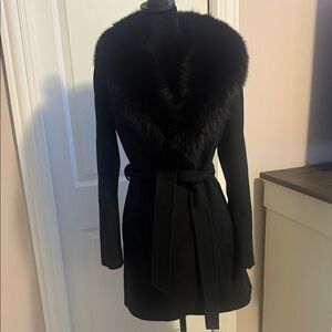 Sofia Cashmere Black Trench Coat with Fur Collar